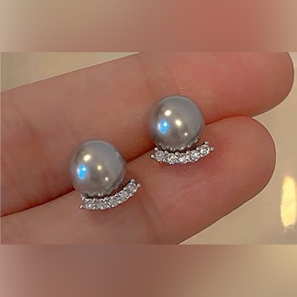 Fashion Jewelry Jewelry - Silver Pearl Earrings